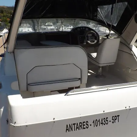 Båthotell Antares Sleeping Boat