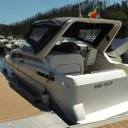 Båthotell Antares Sleeping Boat *